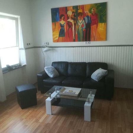 Zentral Gelegene Wohnung In Velbert-Mitte Bagian luar foto